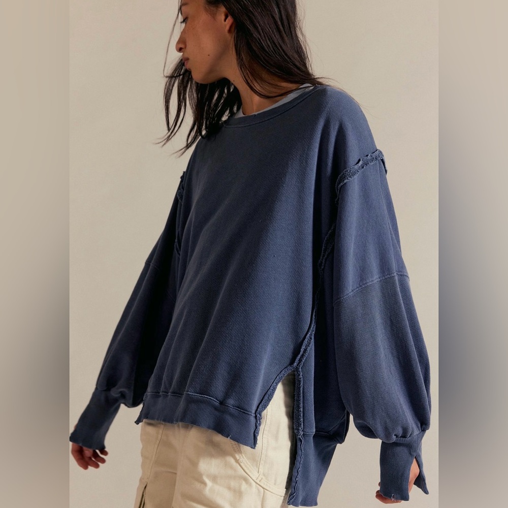 Free People Women’s Camden Navy Distressed Pullover Sweatshirt- Size Large EUC - Picture 3 of 10